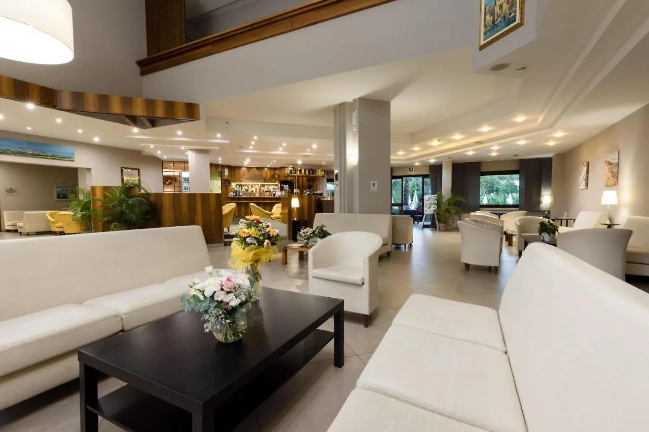 Hotel Du Parc Sirmione 4*,