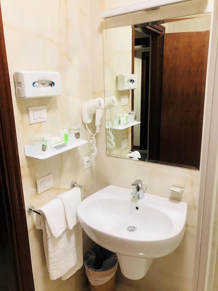 Hotel Du Parc Sirmione 4*,