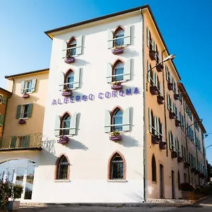 https://hotel-corona.hotelinveneto.com